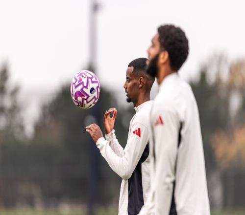 英格兰新锐,首战惊艳进,萨卡力赞,LiveScore,即时足球比分,赛程与比赛结果